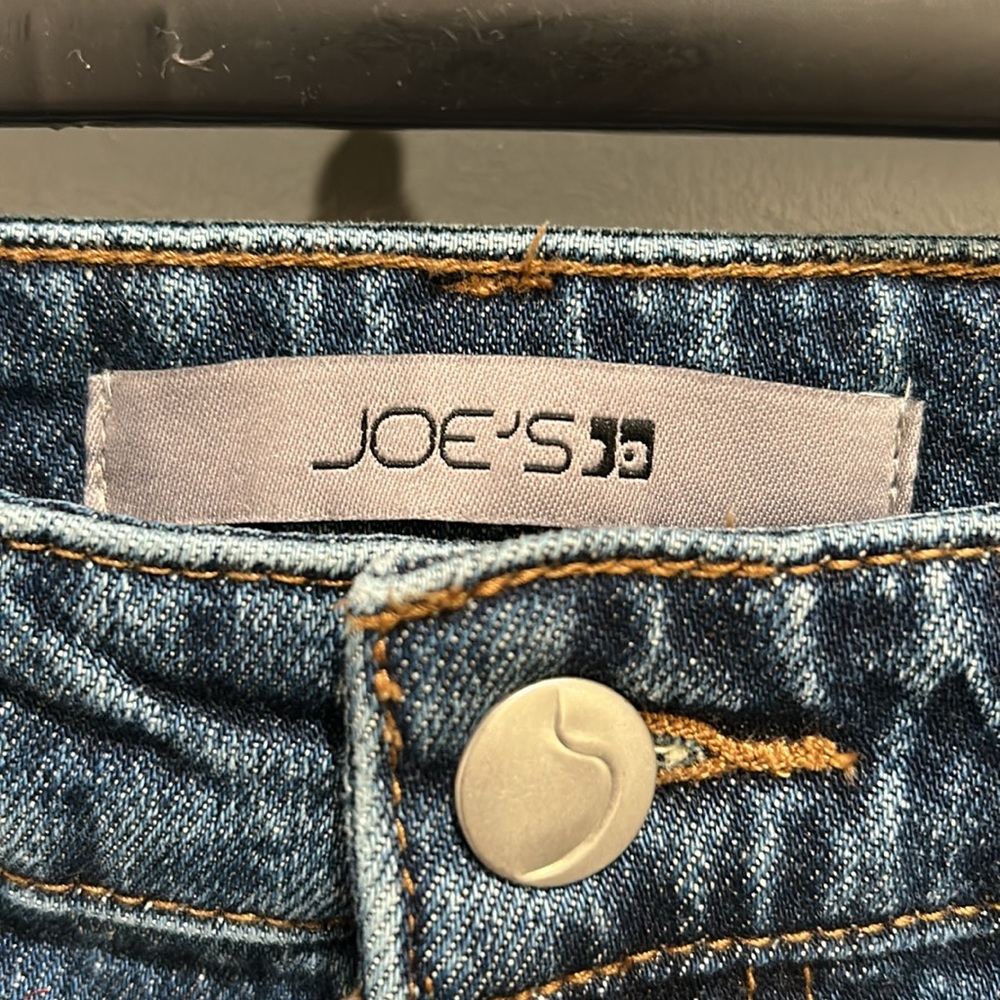 Joe’s frayed hem jeans - Picture 2 of 6